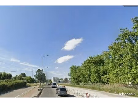 local industriel 1 300 m²