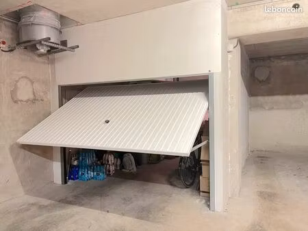 43 000 vincennes centre - box parking avec télécommande et lumière - rue mirabeau