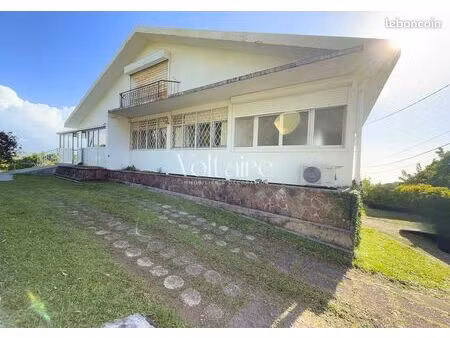 villa 10 pièces - 211 m2