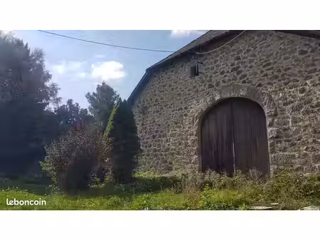 corps de ferme cantal 15