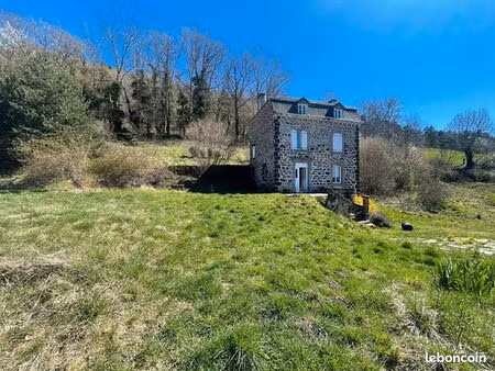 maison 3 pièces 130 m²