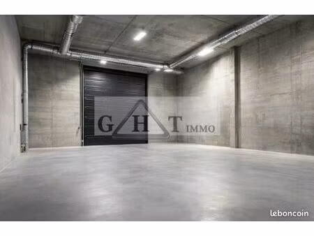 local bureaux 270 m²