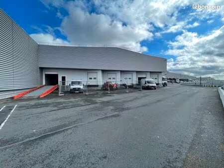 entrepot - logistique 3336 m² pantin