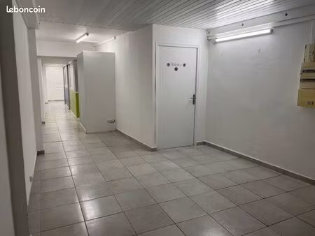 a louer local commercial - bureau- 87m²- pointe-a-pitre