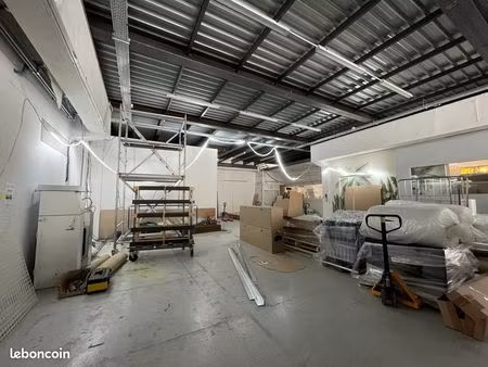 local d'activité 457 m²