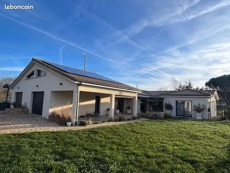 maison récente de plain-pied 158m2 à anais