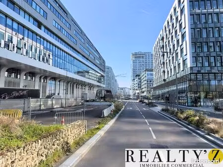 local commercial 250 m²