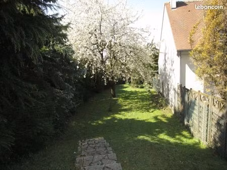 terrain constructible de 277 m² au centre de rungis