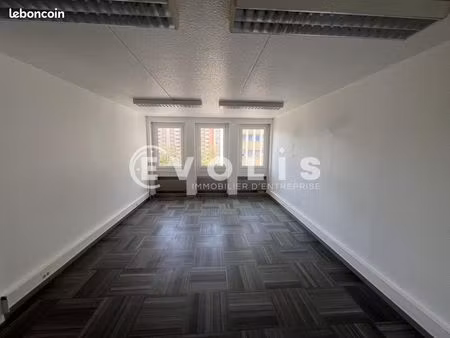 bureaux 56 m²