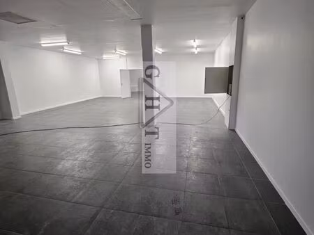 local industriel 215 m²