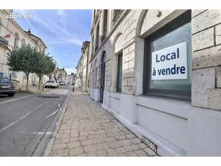 local commercial 100 m² chalais