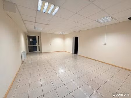 local professionnel bureau à louer 2 pièces 62m² au gond pontouvre