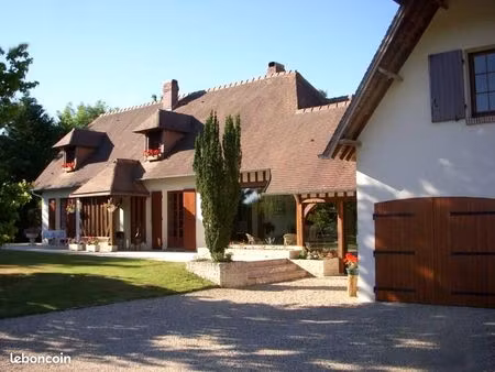 maison 10 pièces 252m²