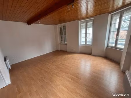 immeuble 266 m² barbezieux saint hilaire