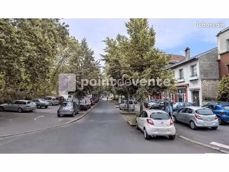 local commercial 27 m²