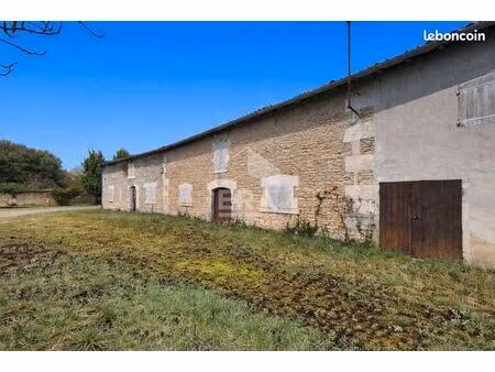 local 2086 m² javrezac