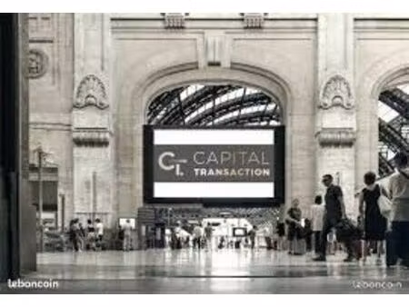 boutique 678 m² vincennes