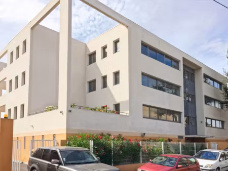 location locaux professionnels 105 m² à marseille 15ème (13015)  249 €