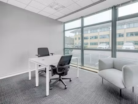 location meublée locaux professionnels 8 m² à rillieux-la-pape (69140)  349 €