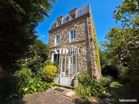 maison 7 pièces 130 m²