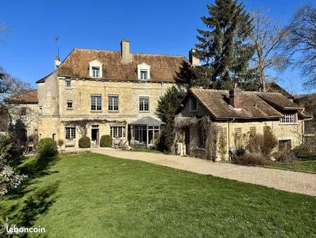 maison 8 pièces 266 m²