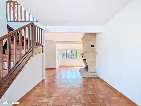 maison 5 pièces 106 m²