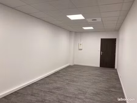 vente bureau 27.60m2 cergy proche transport