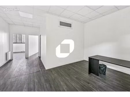 bureaux 70 m²