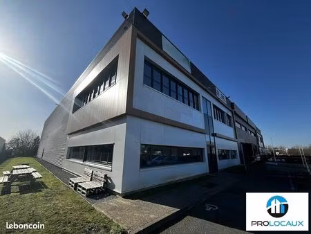 local d'activite 1760 m² roissy en france