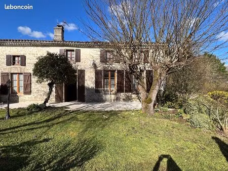 propriété 7 pièces 150 m²