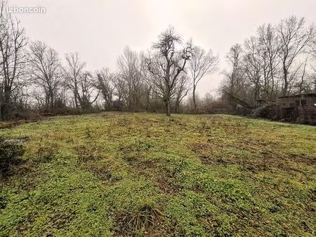 terrain 1013 m² matha