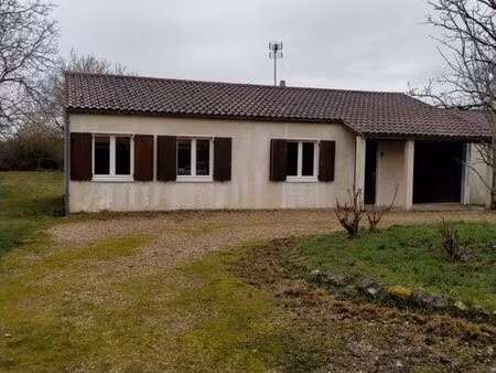 à vendre – maison de plain-pied avec grand terrain – néré