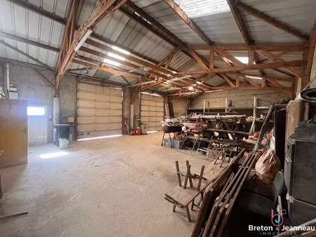 vente bureaux et commerces à château-gontier (53200) : à vendre / 445m² château-gontier