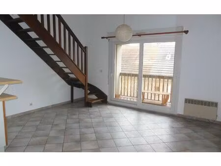 location appartement  46 m² t-2 à roissy-en-brie  820 €