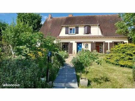 maison familiale ou professionnelle de 327m²