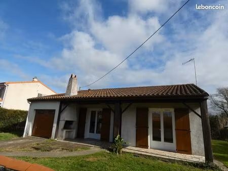 saujon proche centre - maison de plain pied trois chambres