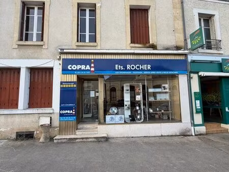 local commercial 48 m² – centre-ville baugy – vitrine
