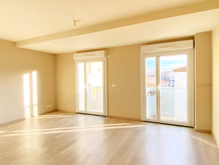 un appartement deux pieces  en residence  au centre-ville de