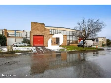 local d'activité 247 m²