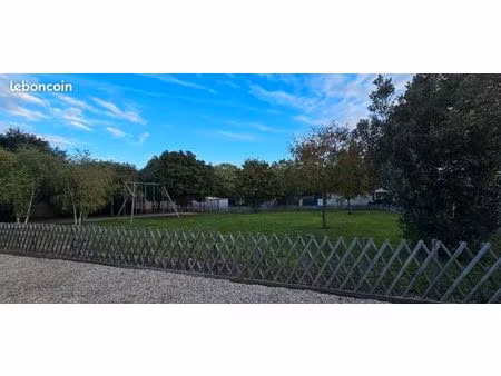 terrain 978m2 constructible