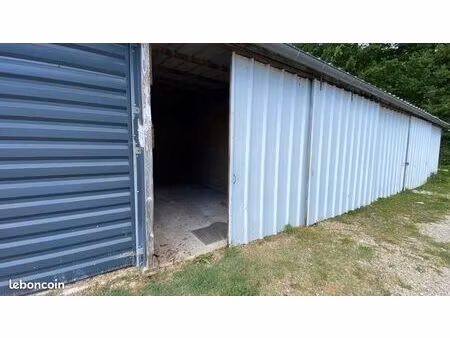 à louer box stockage / garage à ussac