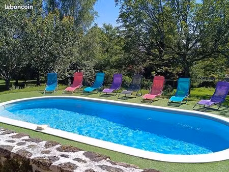 ? propriété en pierre 300 m² – 7 chambres – 6 salles de bain - 6 toilettes – piscine – 1 8