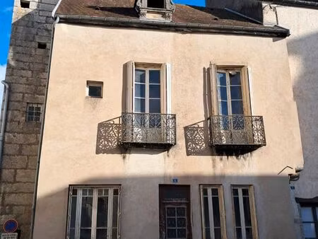 immeuble médieval centre historique  bien atypique