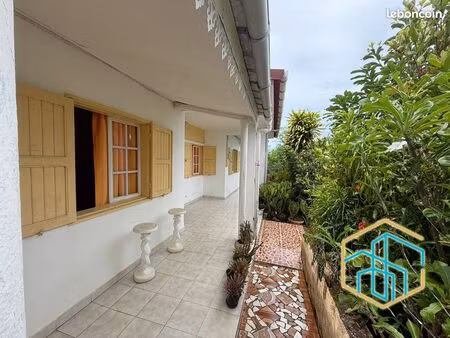 maison 6 pièces 110 m²