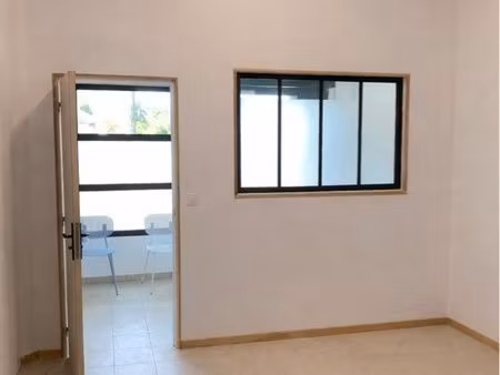 local professionnel 21 m² – centre-ville le tampon – cabinet paramédical