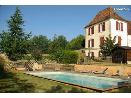 maison 15 pièces 395 m²