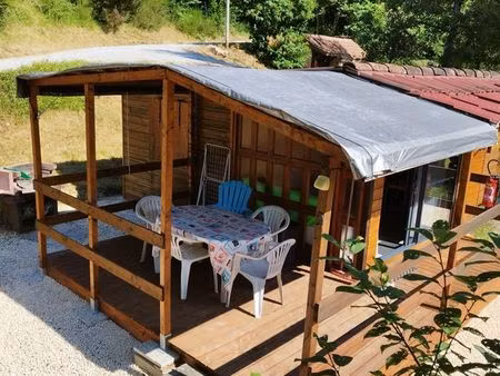 superbe chalet en bois entièrement rénové dans résidence de vacances en dordogne