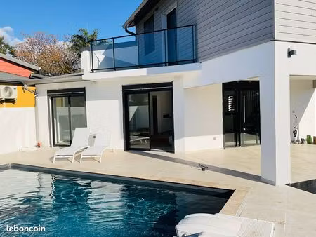 villa 5 pièces 115 m²