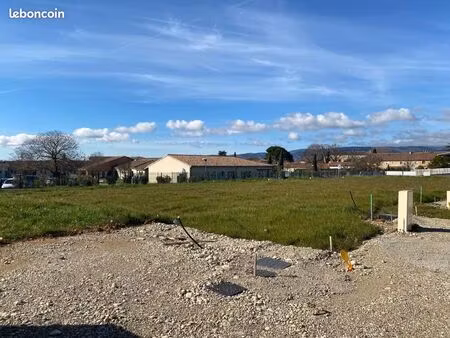 terrain 156 m² portes les valence