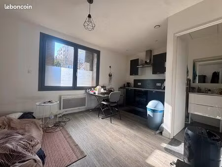 immeuble 8 pièces 110 m²